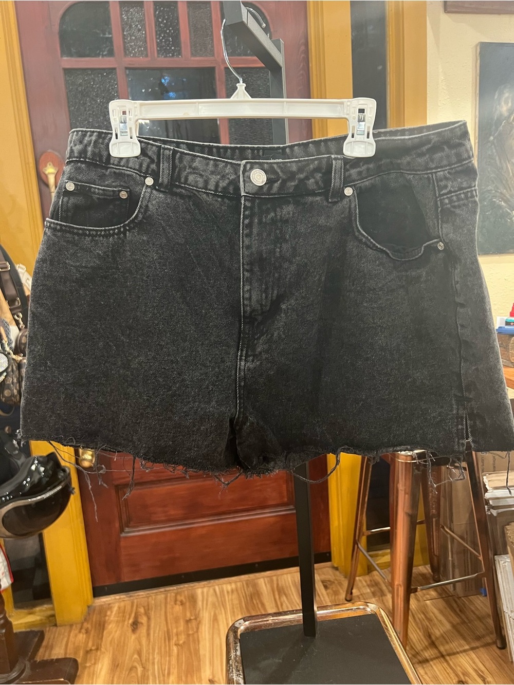 Boohoo Black Washed Denim Cutoff Shorts